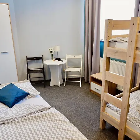 Moon Hostel *