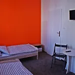 Moon Hostel *