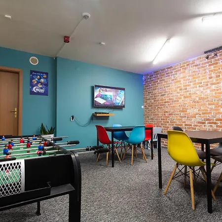 Moon Hostel *